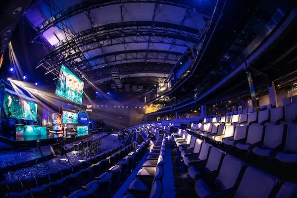 同一场小型 同一场小型